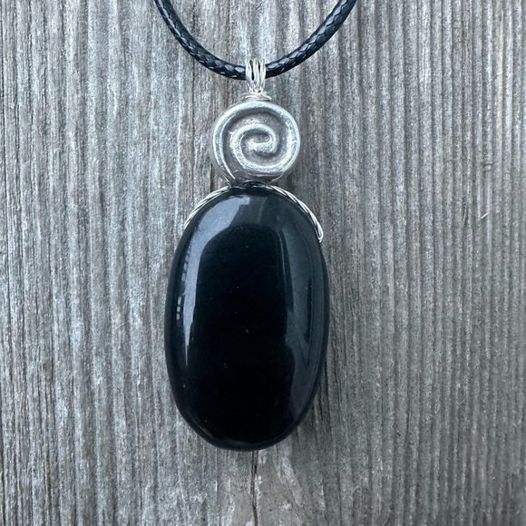 Basalt Necklace for Courage, Strength and Creativity. Swirl for Consciousness. - Picture 5 of 5